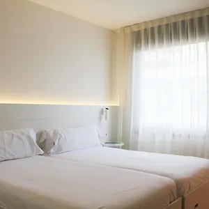 Pol & Grace Hotel