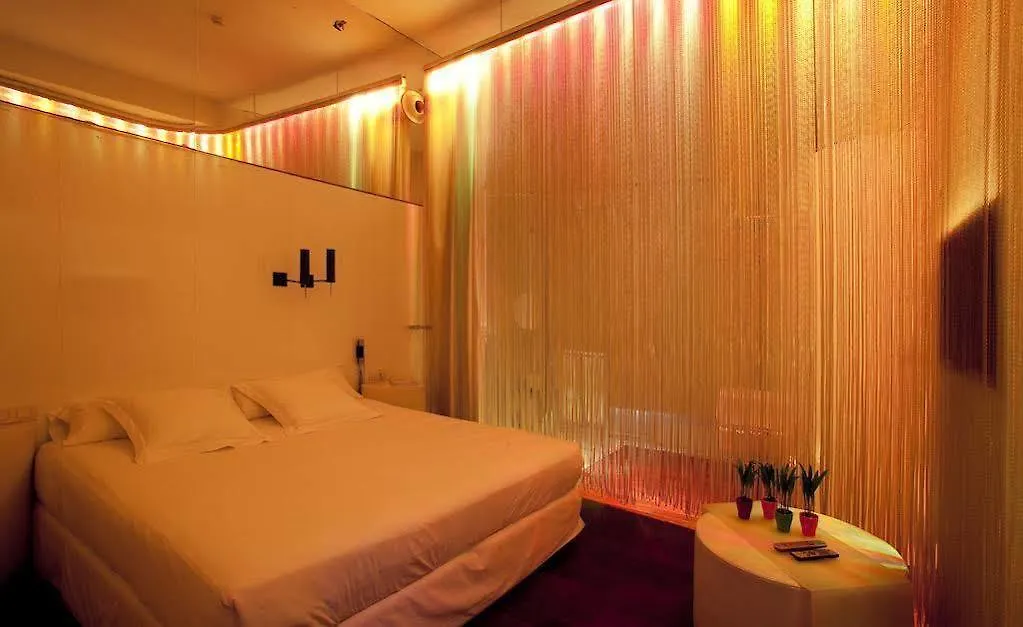Chic & Basic Born Boutique Hotel Barcelona